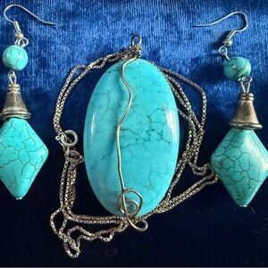 Wrapped turquoise pendent necklace and earring set